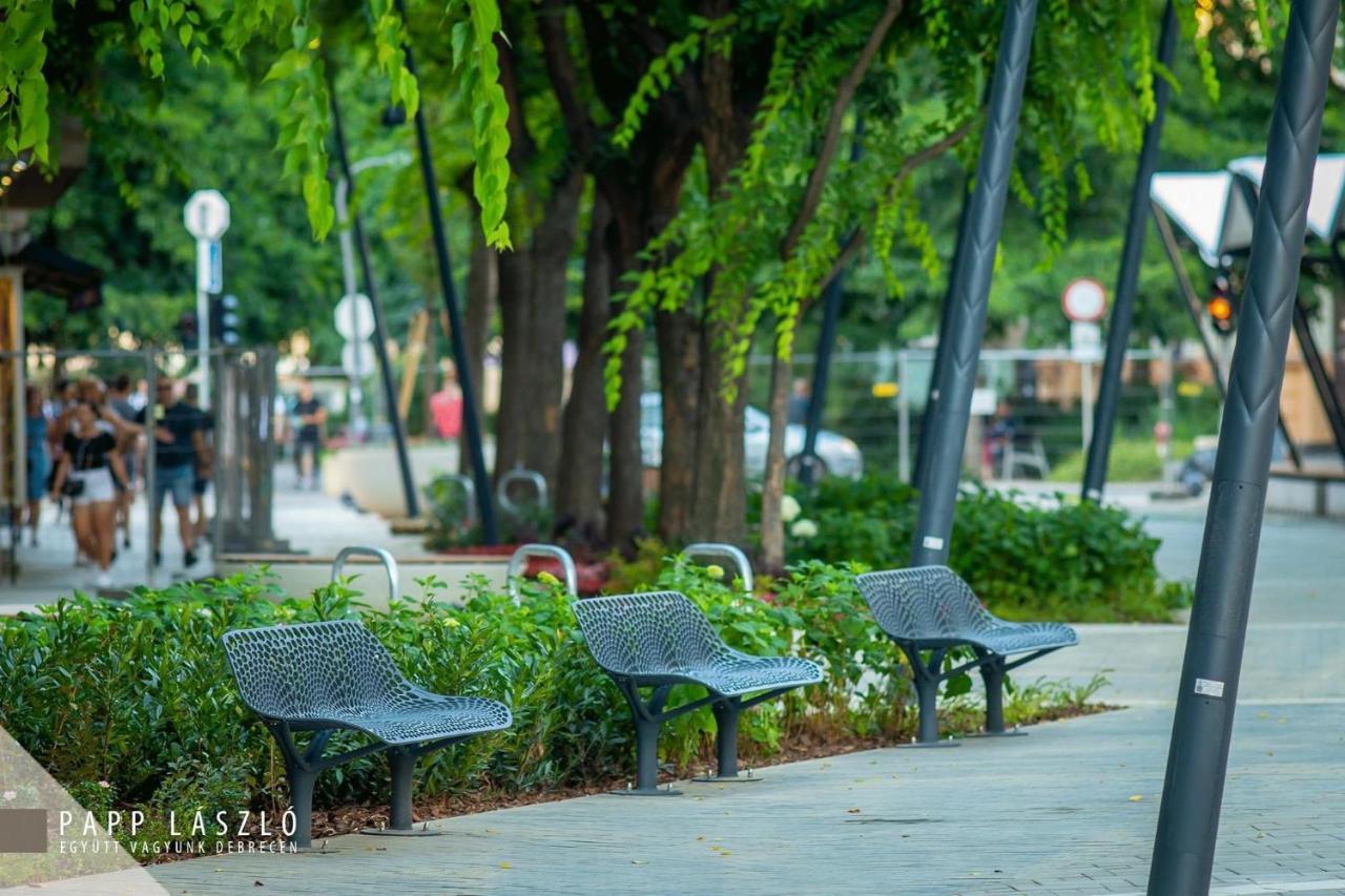 Ruben Apartman City Center Debrecen Bagian luar foto