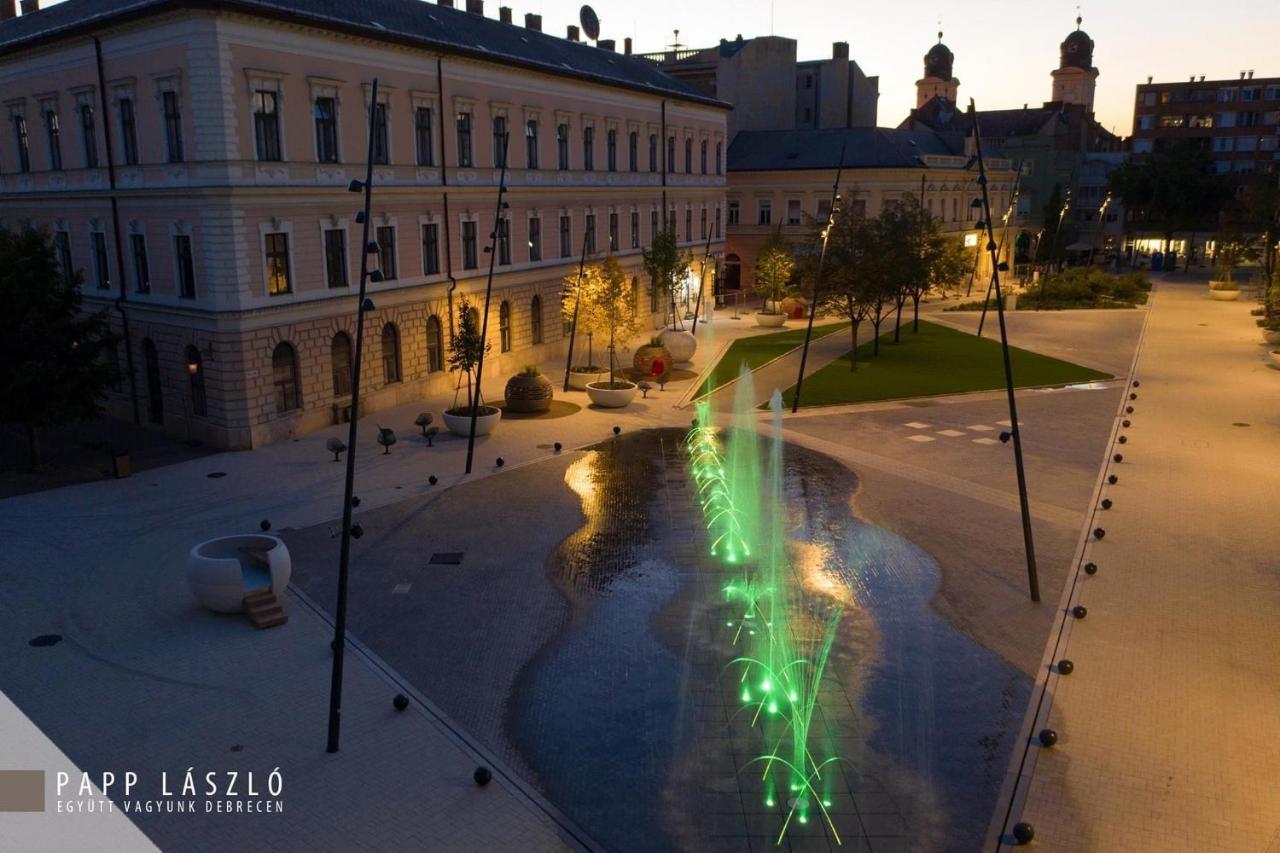 Ruben Apartman City Center Debrecen Bagian luar foto