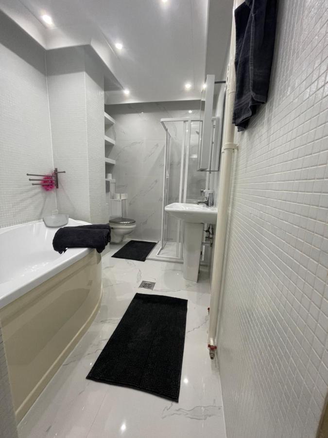 Ruben Apartman City Center Debrecen Bagian luar foto